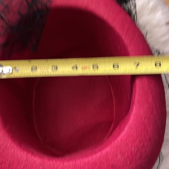 Steampunk Red Felt Hat Lace Spiderweb Veil   Feather Halloween - Picture 9 of 9